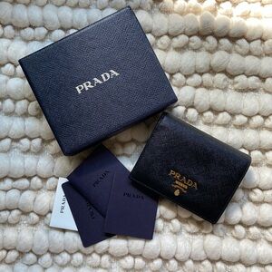 Prada Compact Bifold Black Saffiano Pink Inside